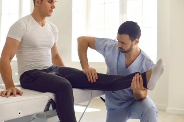 پیشگیری و مراقبت از تق تق زانو