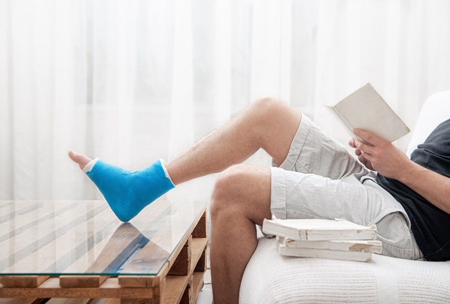 چه کسانی به فیزیوتراپی مچ پا در منزل نیاز دارند؟