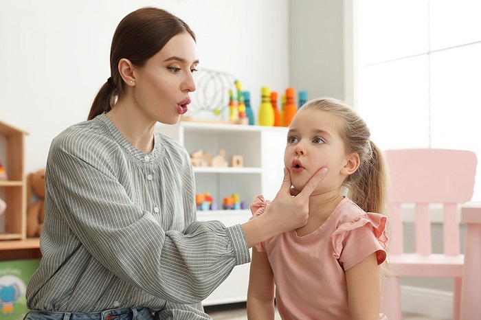 تاخیر گفتار کودکان (دیر حرف زدن کودک) چیست؟ تاخیر گفتار کودکان (دیر حرف زدن کودک) چیست؟